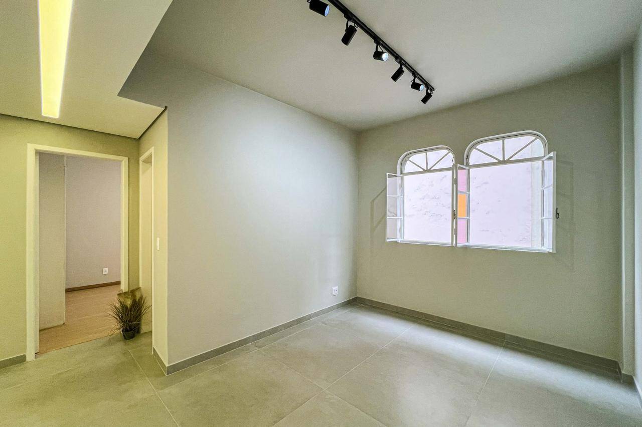 #02813 - Apartamento para Venda em Belo Horizonte - MG