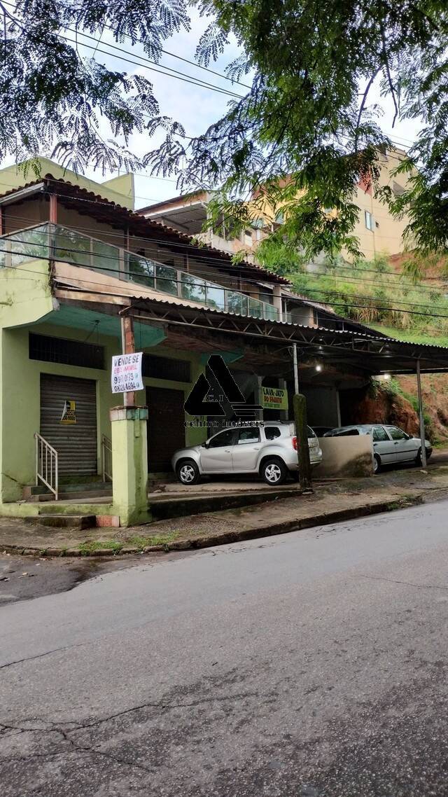 Casa à venda com 5 quartos, 290m² - Foto 2
