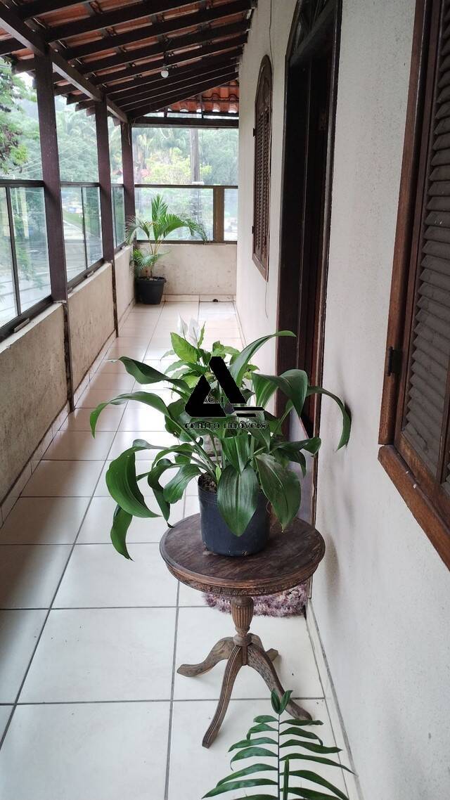 Casa à venda com 5 quartos, 290m² - Foto 6