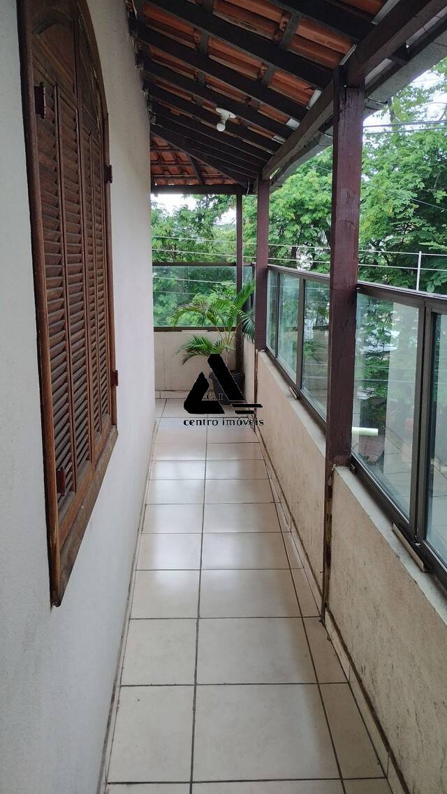 Casa à venda com 5 quartos, 290m² - Foto 7
