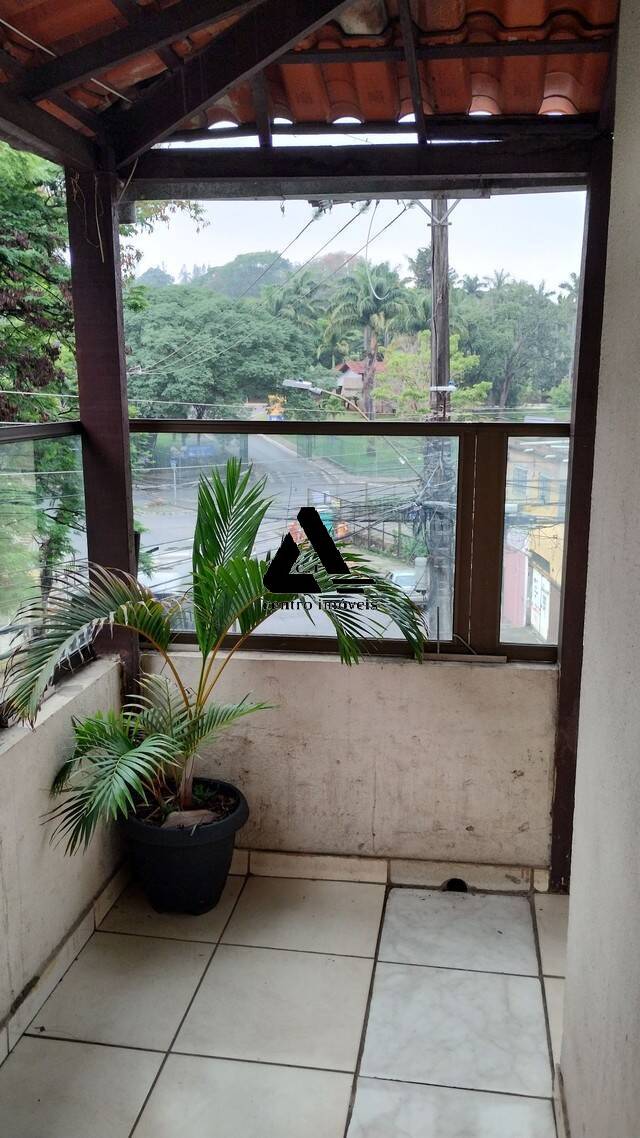 Casa à venda com 5 quartos, 290m² - Foto 9